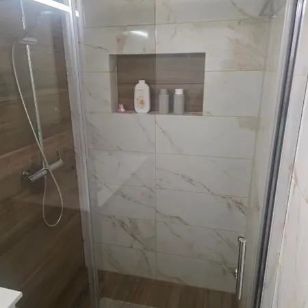 アパート Danny's Rural T1